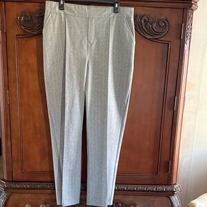 HUE Elastic Waist Trouser. NWT